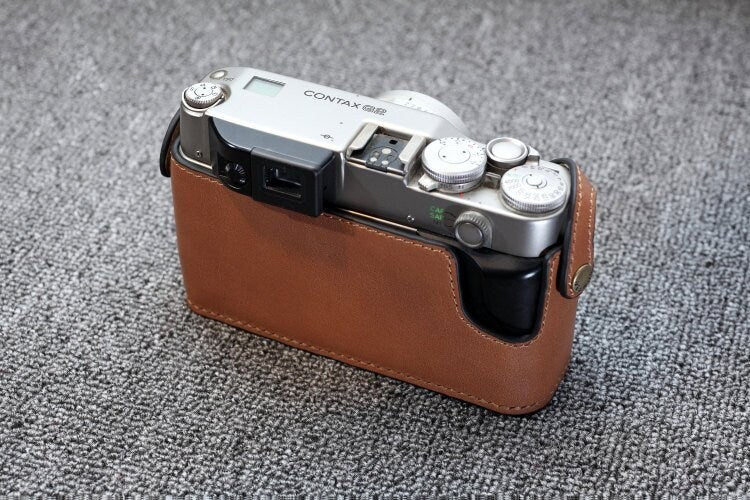 Handmade Italian Cowhide leather Half Case Camera bag Protector fo contax g2