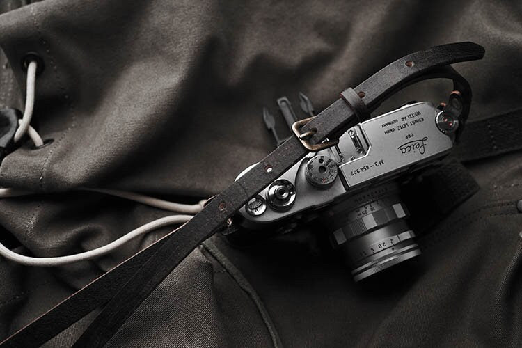 Premium Edition Handmade Adjustable Genuine Leather Stretchable Vintage camera head neck Strap wrist neck padding Leica Nikon Fujifilm sony