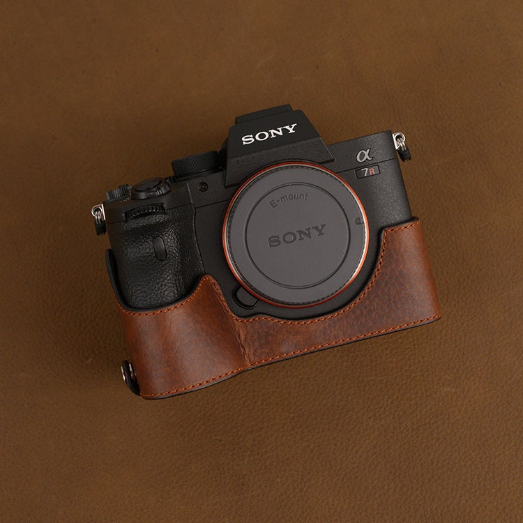 Sony A7RM4 A7R4 A9M2 Handmade Genuine Leather hand crafted Camera insert Half cases bag Protector SD & battery access Holster sleeve pouch