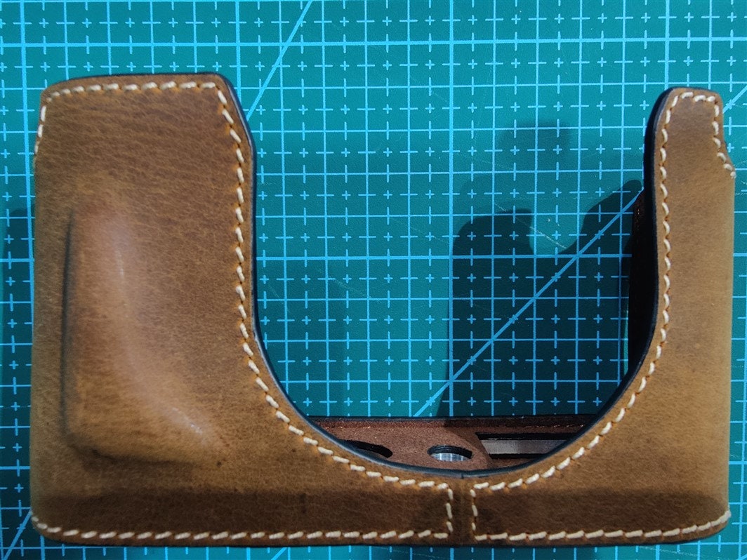 Leather sample listing "Please don't place order at this listing"