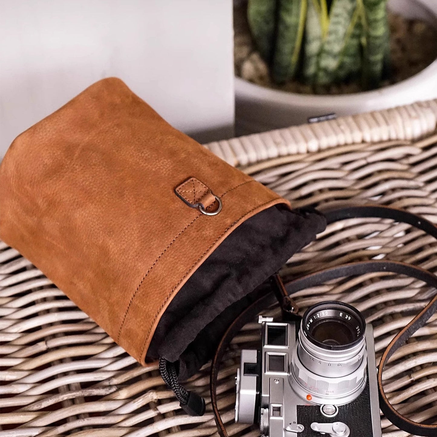 Charcoal black Hazelnut brown Quickdraws Cowhide Leather Handmade hand crafted Camera Cases insert bag Protector Leica Canon Nikon Sony