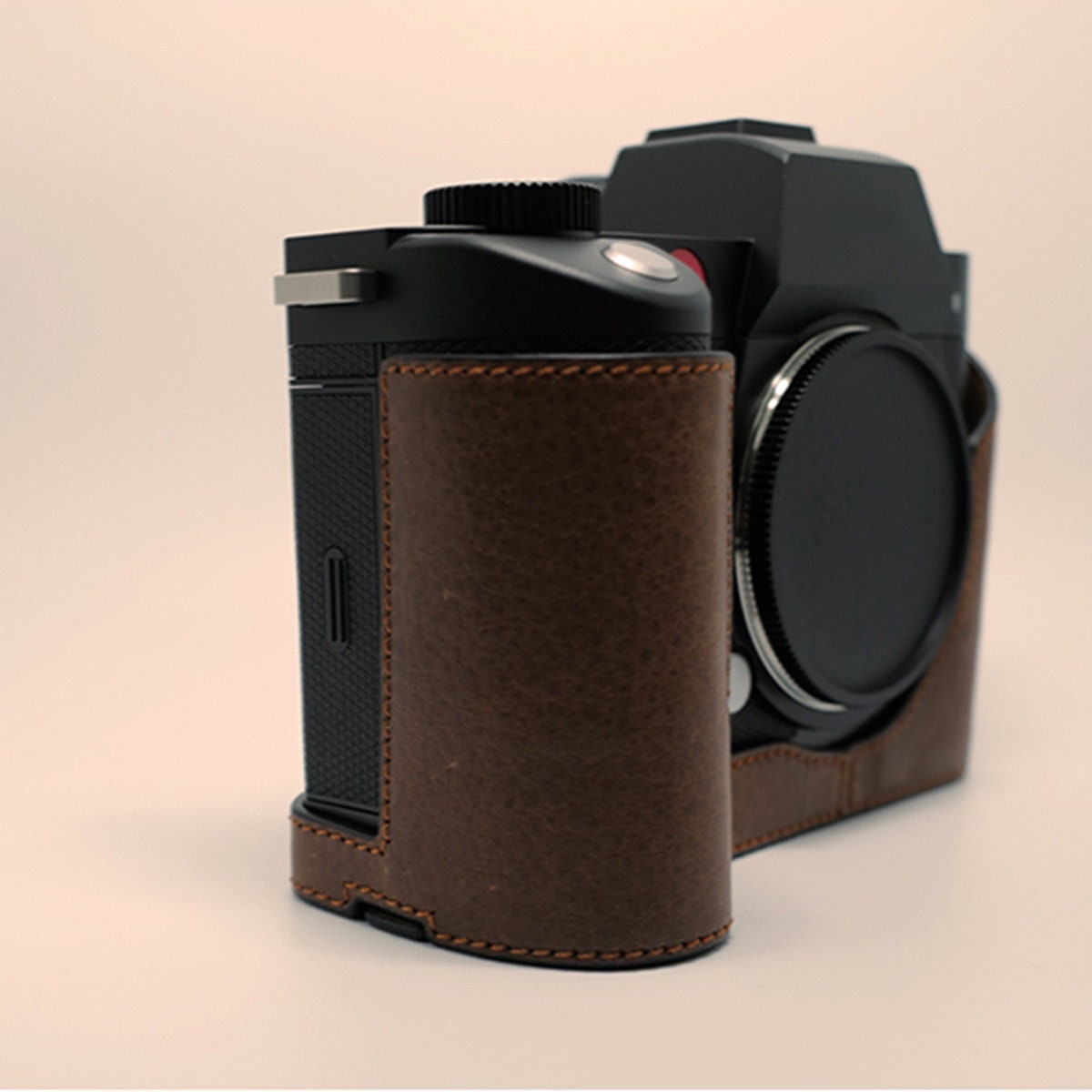 Handmade LEICA SL2 SL 2 SL2-S Camera leather half case bag Magnetic Closure SD & Battery access holster Tripod mount magnetic closure Pouch